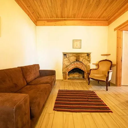 Lovely House Surrounded By Nature With Balcony And Terrace In Palamutbuku Datca